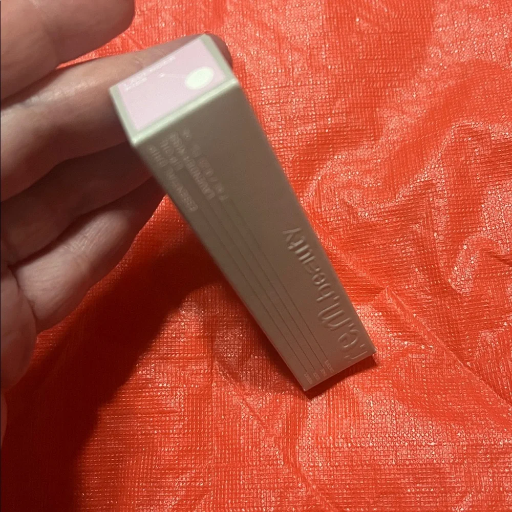NWT r.e.m. Beauty Essential Drip Lip Oil LAVENDER KISS